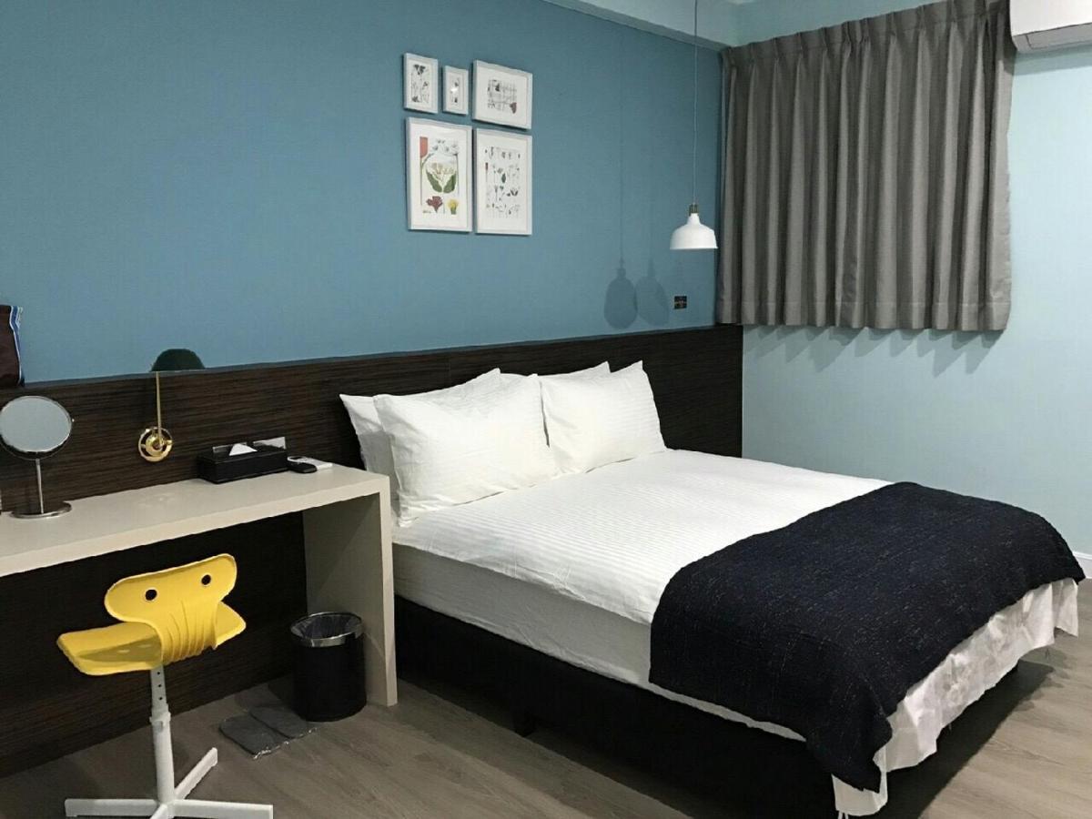 廷海特潮流民宿 L 近鐵花村 L 自助入住 Taitung Bagian luar foto